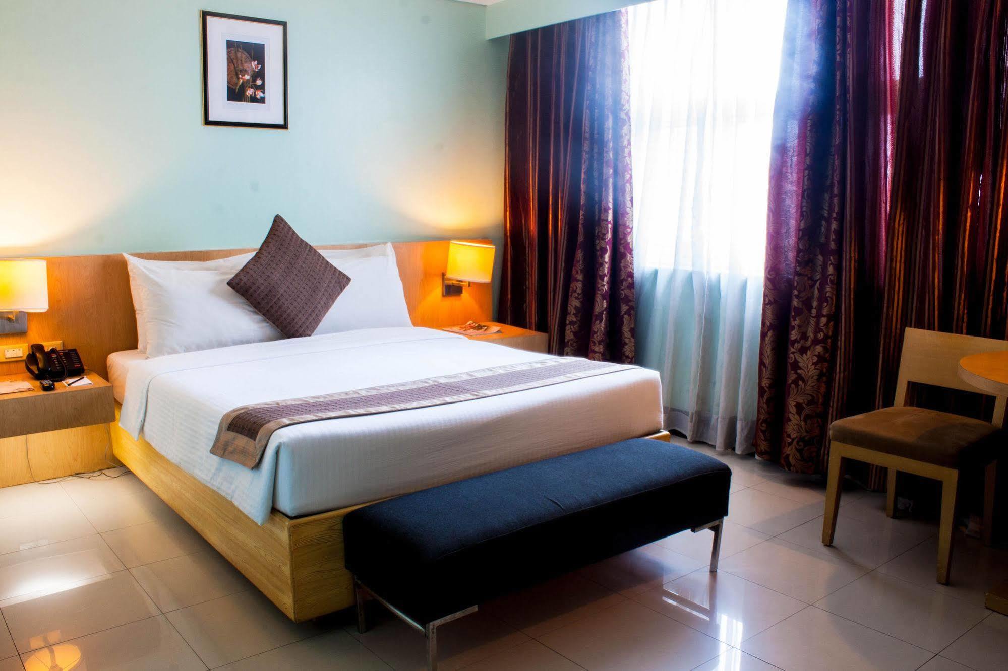 Manila Grand Opera Hotel Екстер'єр фото