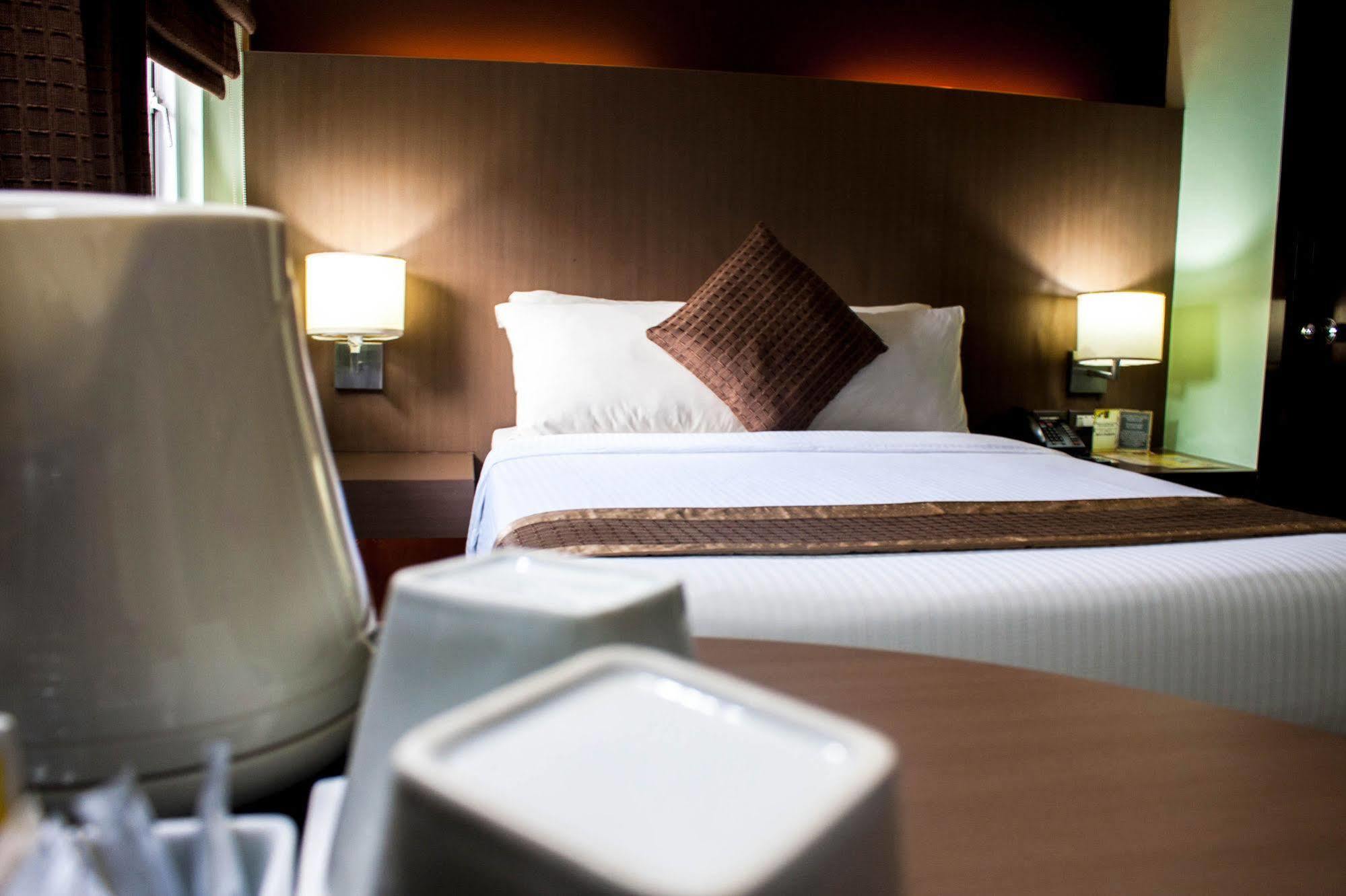 Manila Grand Opera Hotel Екстер'єр фото