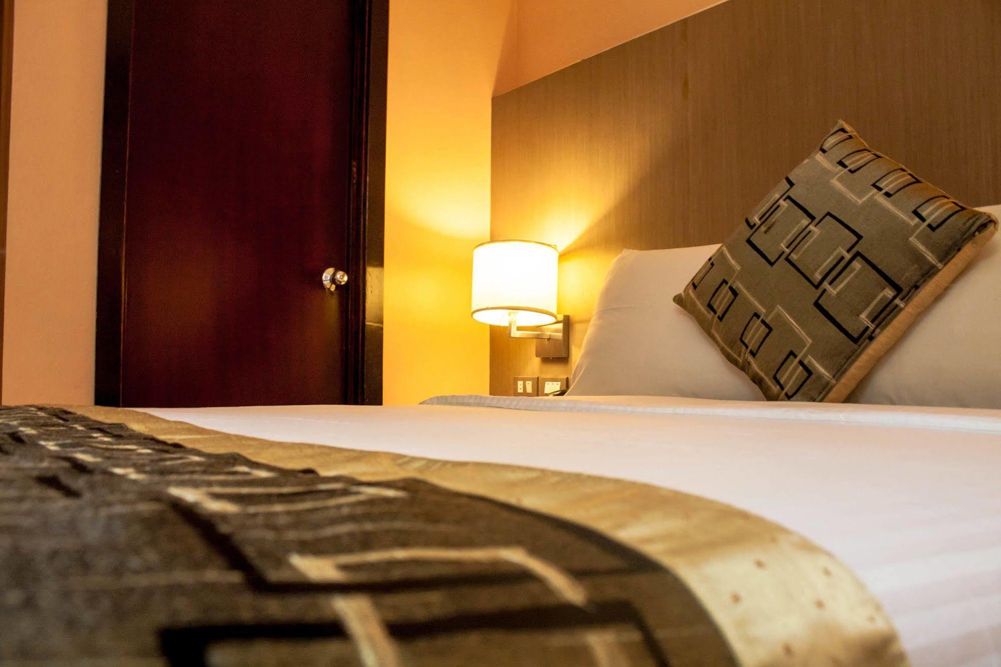 Manila Grand Opera Hotel Екстер'єр фото