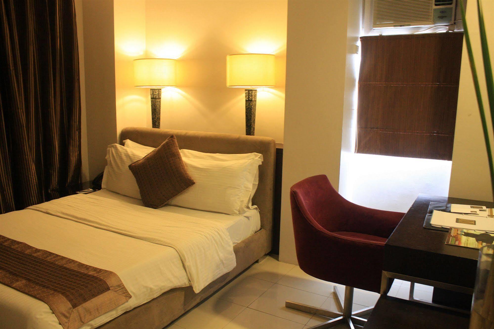 Manila Grand Opera Hotel Екстер'єр фото