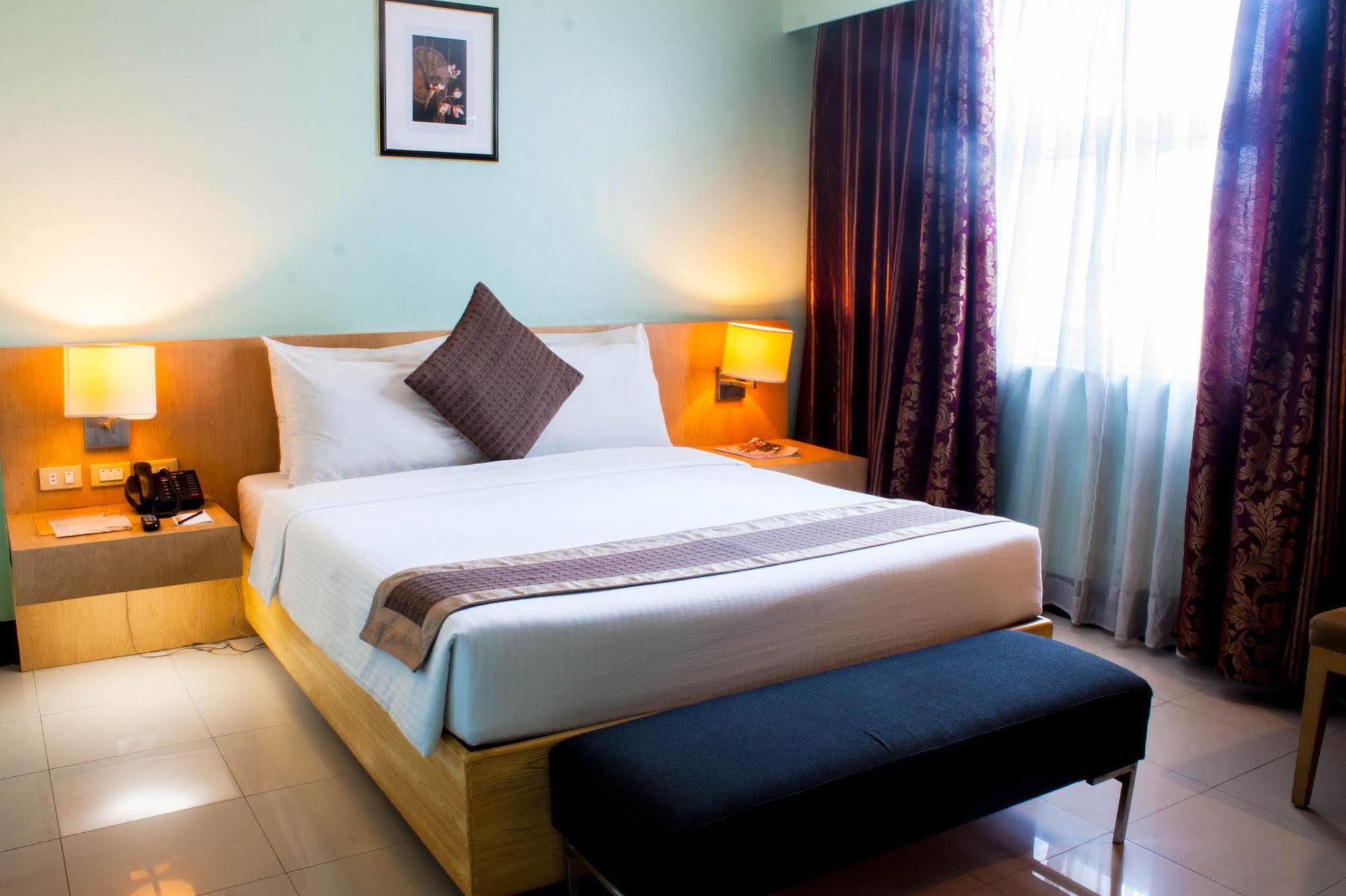 Manila Grand Opera Hotel Екстер'єр фото