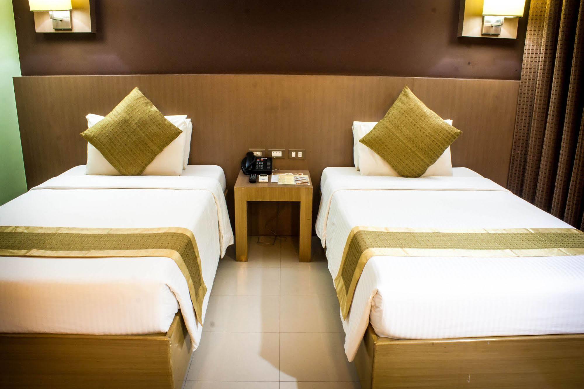 Manila Grand Opera Hotel Екстер'єр фото