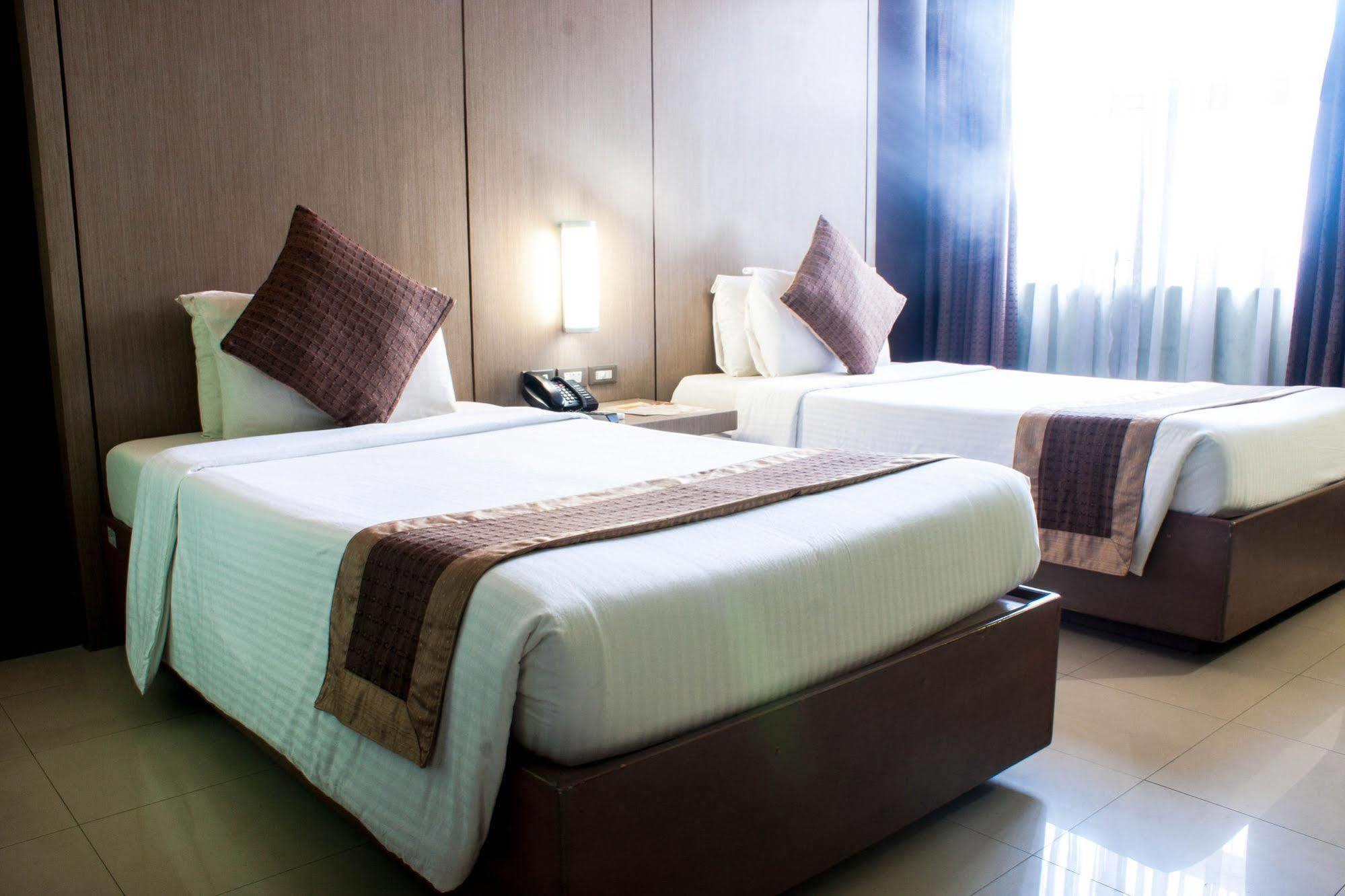 Manila Grand Opera Hotel Екстер'єр фото